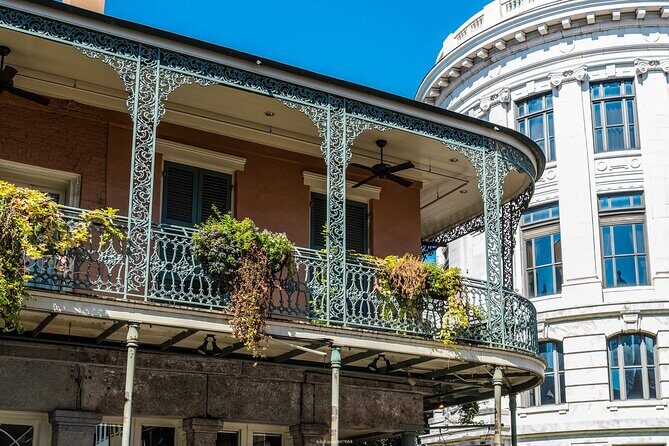Explore New Orleans' Garden District: Private 2-hour Walking Tour - Why This Garden District Walk Feels Different Than Wandering