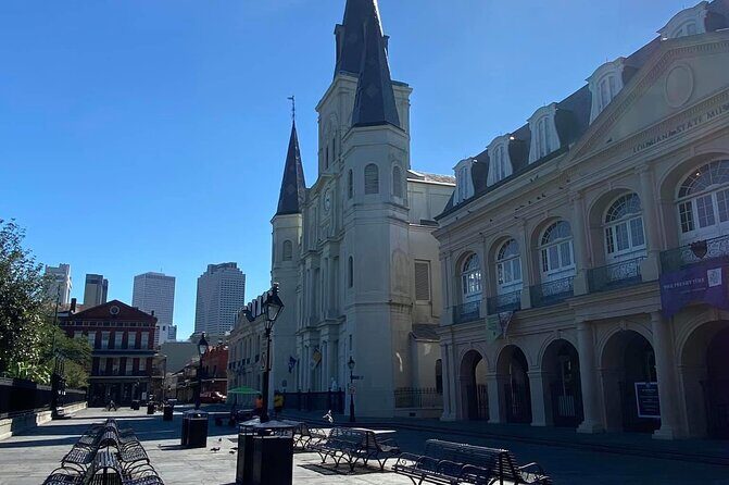French Quarter Guided Walking Tour - Pace, Group Size, and the No-Run Rule on Uneven Sidewalks