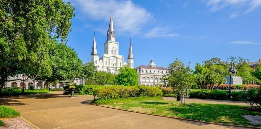 French Quarter History: Walking Tour - Spanish and French Architecture: Seeing the Quarter Up Close