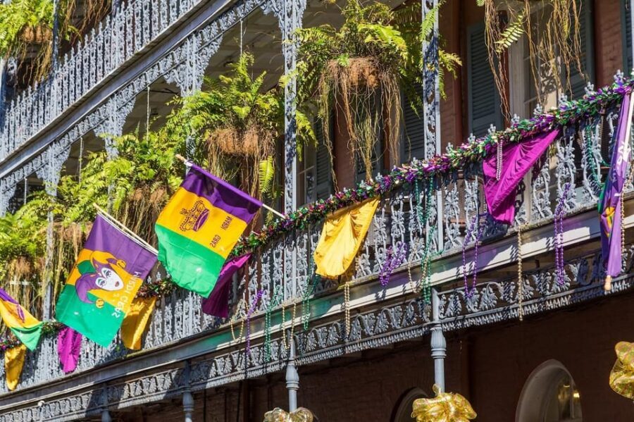 French Quarter History: Walking Tour - St. Louis Cathedral and Why the Mississippi River Runs This City