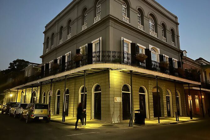 New Orleans : Best of Ghost & Voodoo Experience Walking Tour - Price and Value: Getting More Than $20 Worth of Story