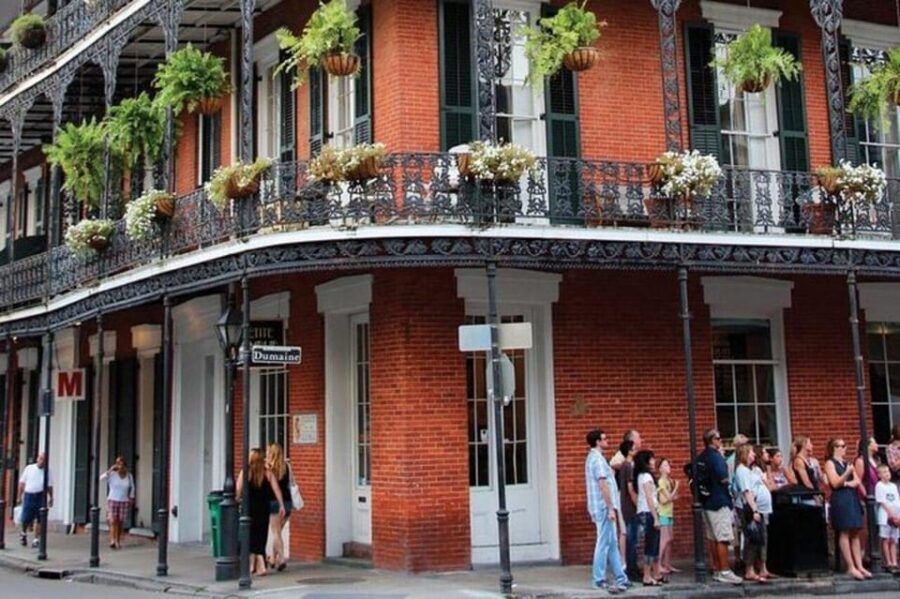 New Orleans: City and Cemetery Sightseeing Tour - Tremé to the Garden District: Mansions and a Causeway Pass