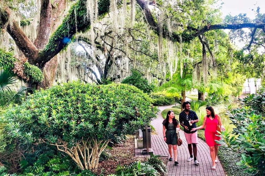 New Orleans: City Tour & Steamboat Daytime Jazz Cruise Combo - The Garden District Stroll: Architecture You Can Actually Read