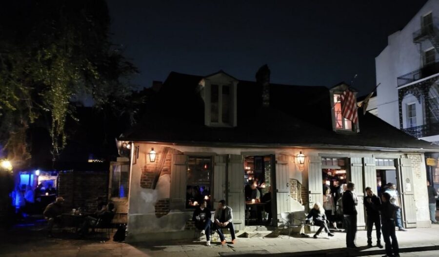 New Orleans Drunken Ghost and Vampire Experience - The Dark Side of New Orleans: Murders, Suicides, and Unsolved Mysteries