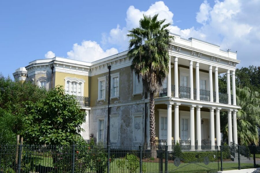 New Orleans: E-Buzz the Crescent & More eBike Tour - City Park: ride under the live oaks, then grab beignets