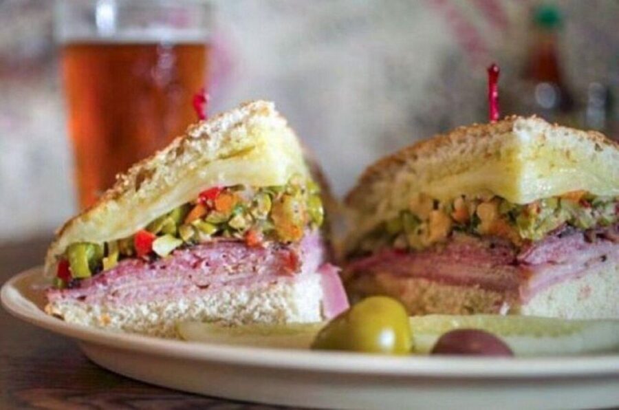 New Orleans: French Quarter Cocktail and Foodie Crawl Tour - Weather, walking, and what to bring so you’re comfortable