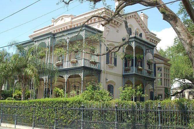 New Orleans Garden District Tour - Lafayette Cemetery from gated entrances: what to expect with the closure