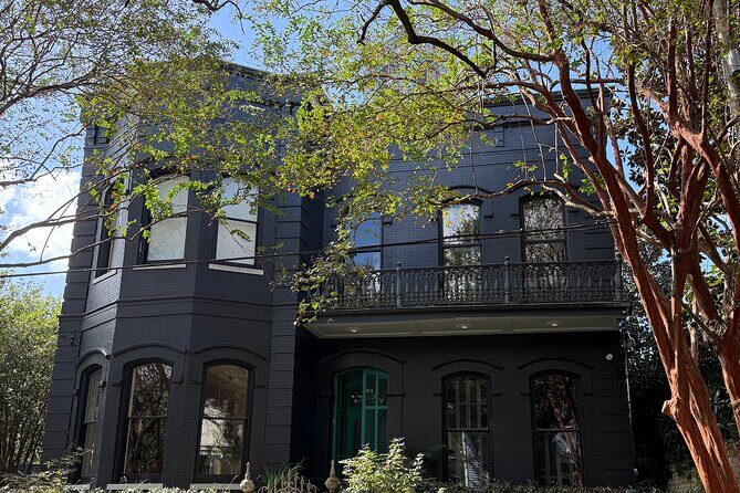 New Orleans: Garden District Tour - The Pace: About 105 Minutes and Roughly a Mile on Foot