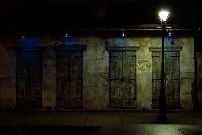 New Orleans Ghost Tour: Go Inside a Haunted Location - Place d’Armes Hotel courtyard: the interior moment to remember