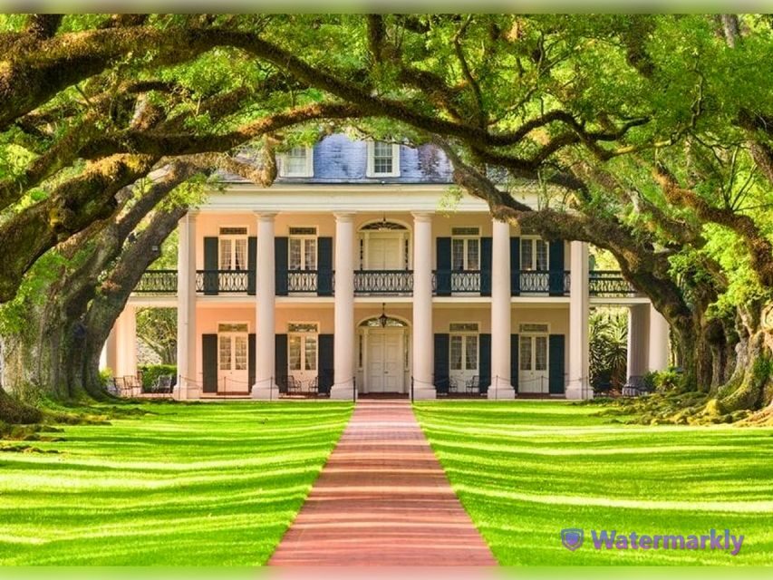 New Orleans: Oak Alley Plantation and Katrina City Tour - On the Grounds: Walking, Antique Machinery, and Restoration Stories