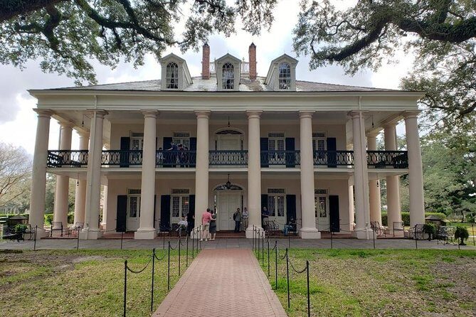 Oak Alley and Laura Plantation Tour with Transportation from New Orleans - The Bus Ride: Easy Pick-Up, Tight Turnaround