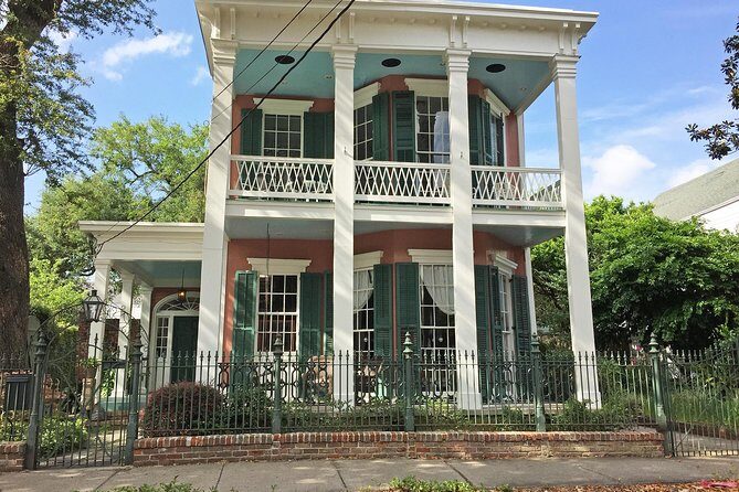 Oak Alley Plantation and New Orleans City and Cemetery Tour - St. Charles Avenue and the Garden District: old homes and specific names