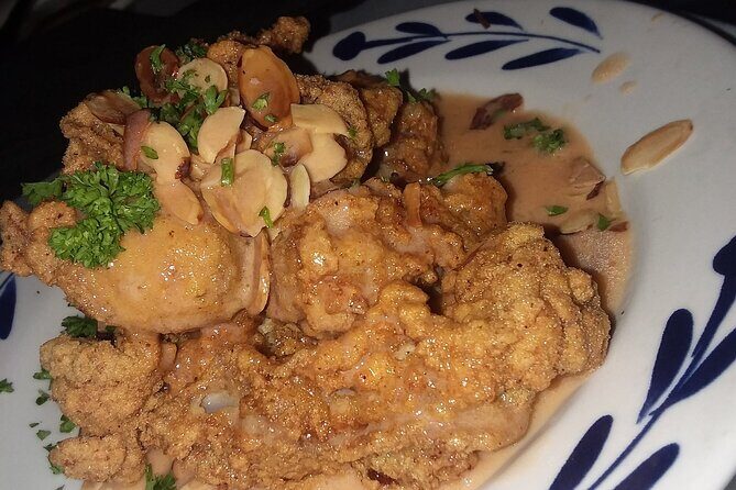 Private New Orleans Food Tour: Tastes of the Bend Neighborhood - Meeting at 7901 Maple St: logistics that can make or break your morning (or afternoon)