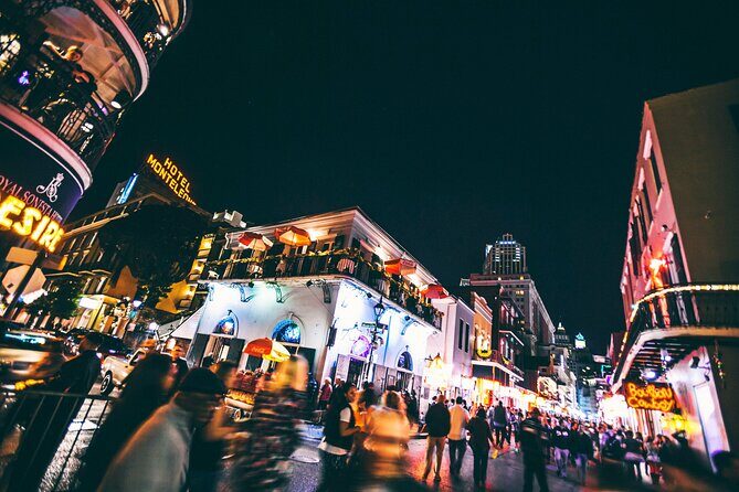 Sin and Tonic Pub Crawl in New Orleans - Meeting point and timing: what to expect at 7:00 pm