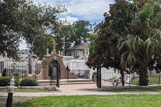 St Louis Cemetery No.3 New Orleans Burial Tradition Audio Guide - Who this tour fits best (and who should skip it)