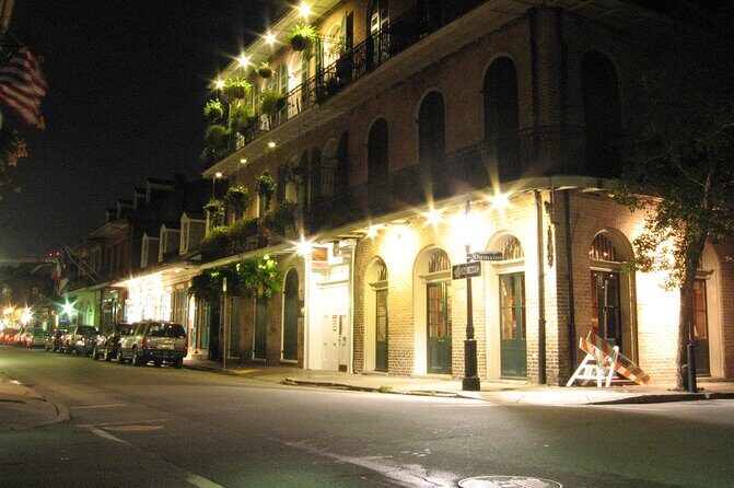 The New Orleans Dark Side Tour - Bourbon Street after dark: the tour’s mood and first storyline