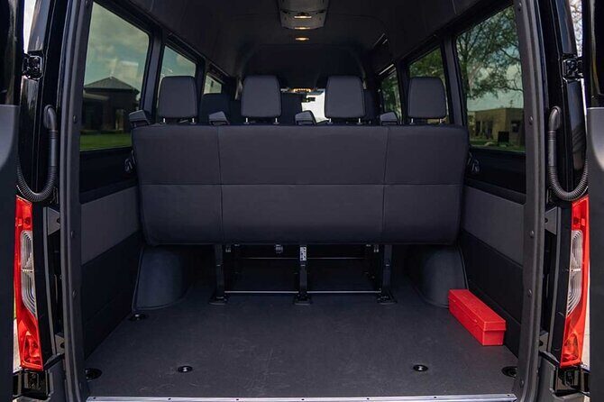 Transfer from New Orleans MSY or Port to New Orleans by Minibus - From MSY or the cruise port to downtown NOLA: how this transfer really works