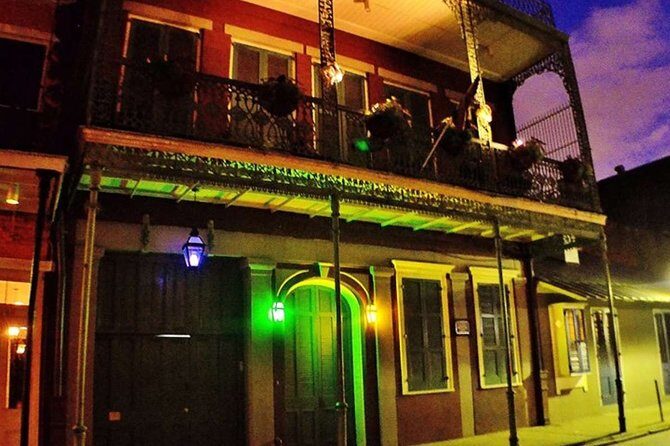 Unsolved Mysteries of New Orleans Walking Tour - Bars on the route: how to handle the to-go drink breaks